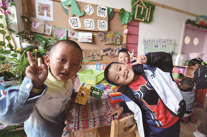 江蘇援建的拉薩市江蘇實(shí)驗幼兒園，所有師資在江蘇接受培訓，打造具有江蘇水準的優(yōu)質(zhì)學(xué)前教育資源。 本報記者 萬(wàn)程鵬 攝