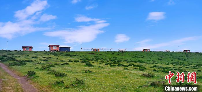 圖為地處同仁市加吾鄉(xiāng)東維村的農(nóng)家樂。　韓麗 攝